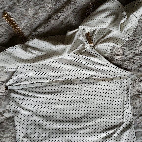 ⛔Gone to Goodwill ⛔Ruffle and Chain Top - Picture 6 of 7